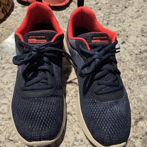 Skechers Women's Lightweight Navy Athletic Shoes with Coral Accents Memory Foam